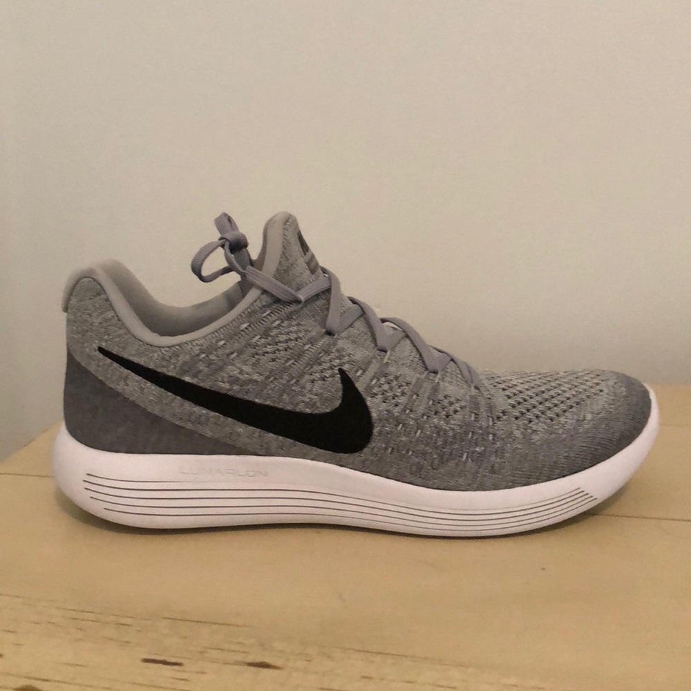 Men’s never worn Nike Lunarepic flyknit 2 sneaker.